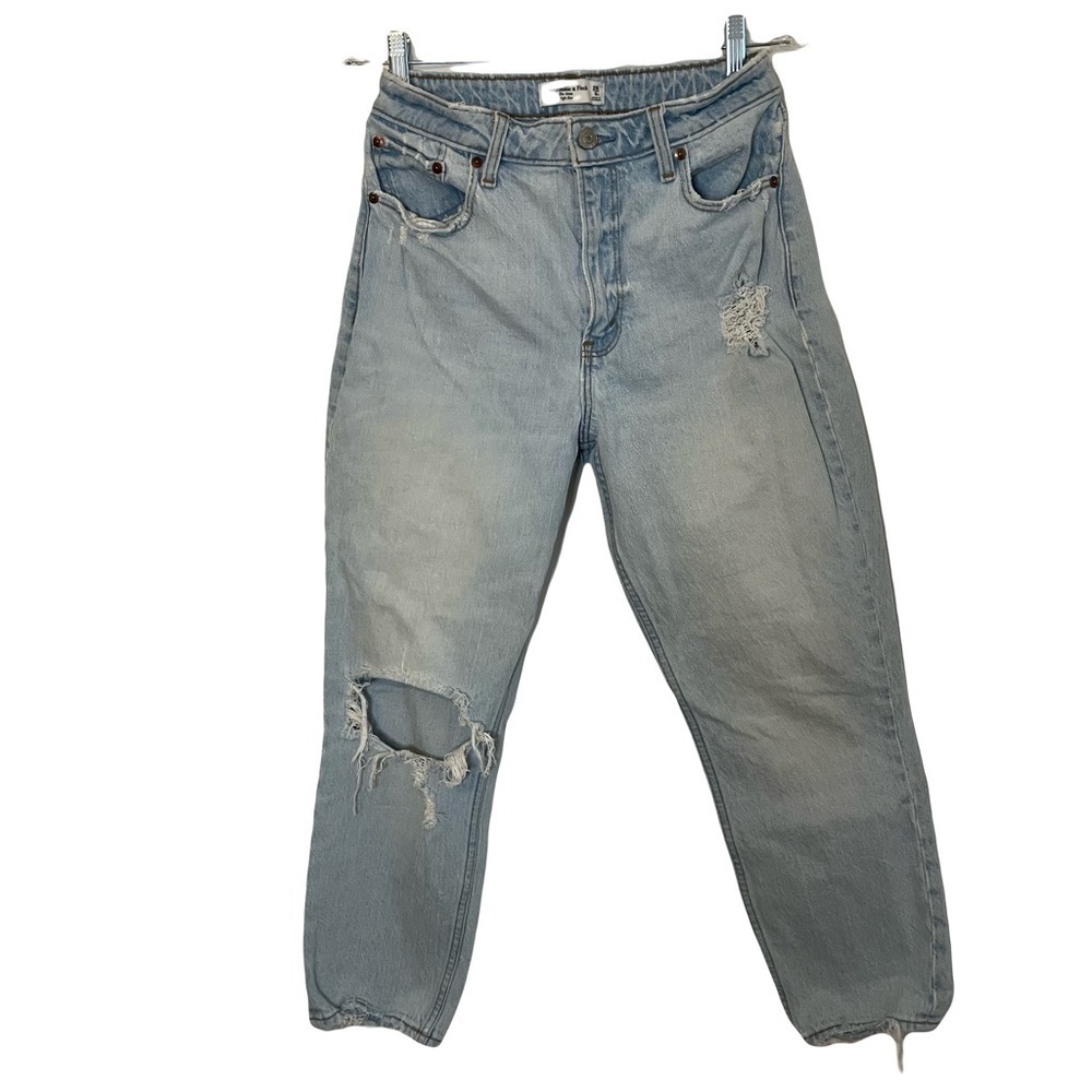 ABERCROMBIE & FITCH Curve Love High Rise Mom Jean Sz 28/6 Distressed Light Wash